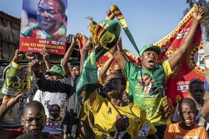 How did Zimbabwe gain independence?