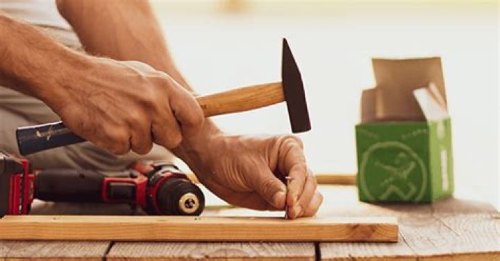 What are personal characteristics of a successful carpenter?