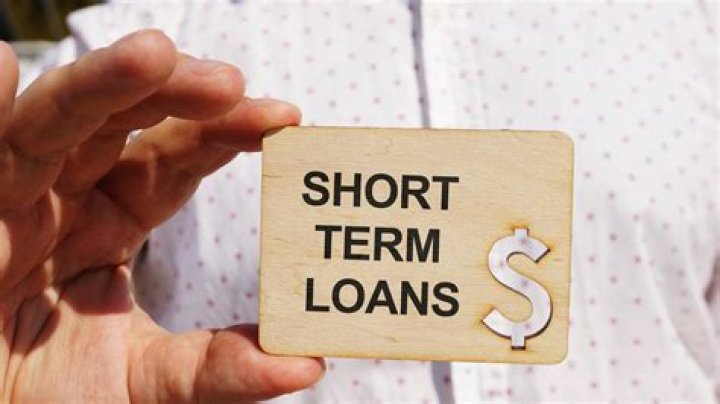 Why do lenders prefer short term loans?